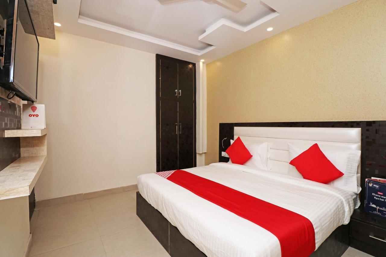 Oyo 25130 Hotel Royal Inn 뉴델리 외부 사진