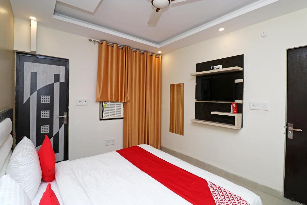 Oyo 25130 Hotel Royal Inn 뉴델리 외부 사진