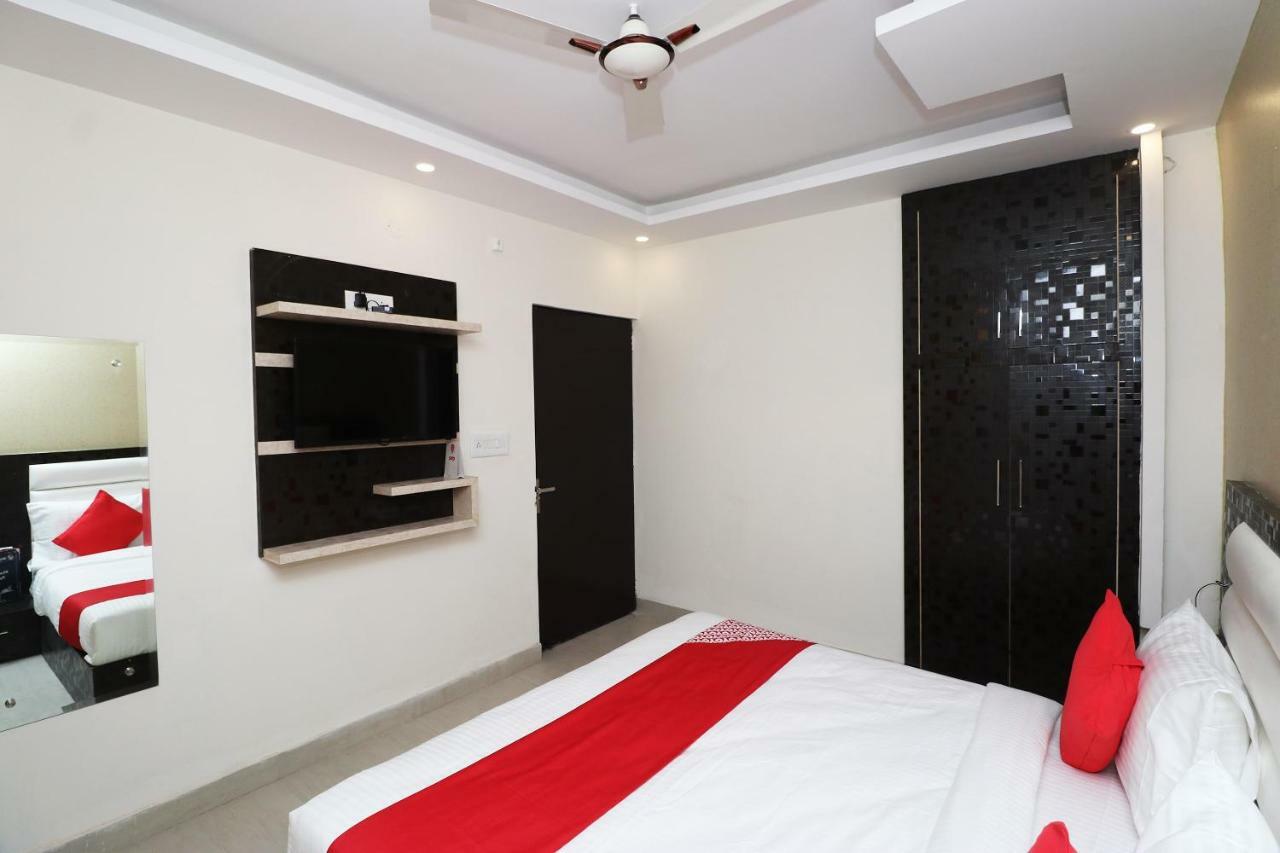 Oyo 25130 Hotel Royal Inn 뉴델리 외부 사진